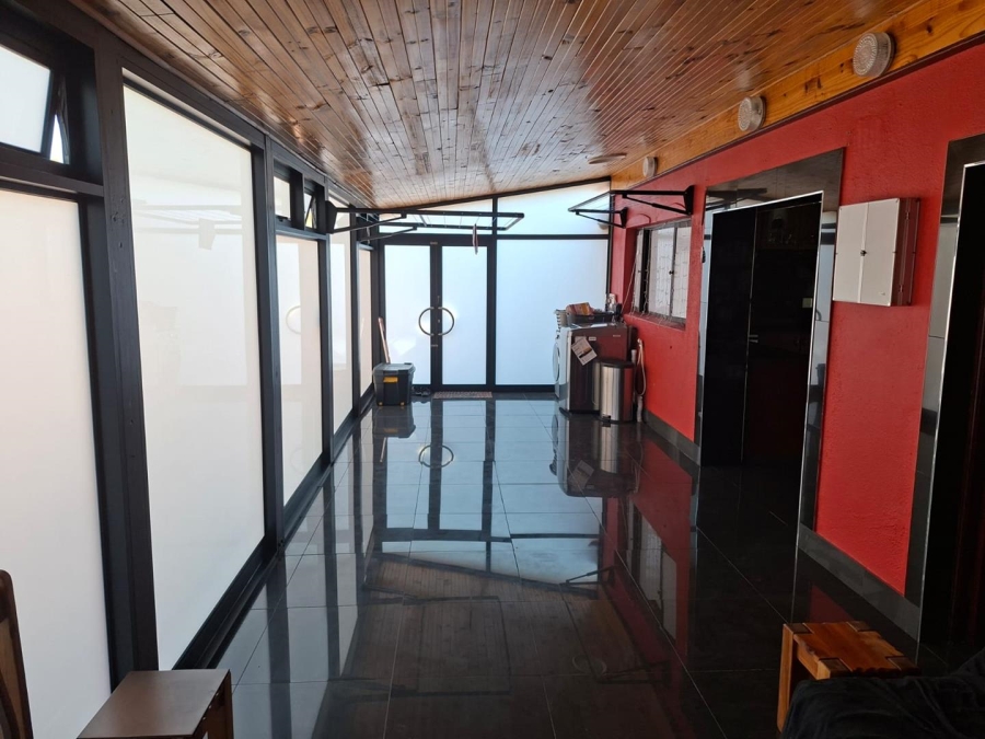 5 Bedroom Property for Sale in Protea Heights Western Cape